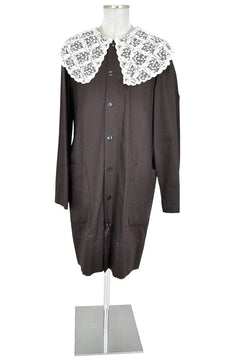 noleggio-grembiule-marrone-colletto-ricamato-unisex_1