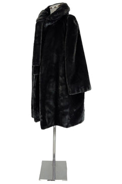 Noleggio Pelliccia Ecologica Nera Donna: Eleganza e Sostenibilità