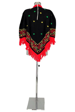 Noleggio Poncho unisex Moderno Etnico per un Look Unico