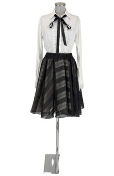 Noleggio Abito Donna Segretaria Corto: Eleganza e Professionalità