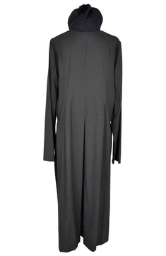 Tonaca uomo per personaggi come prete povero in film e teatro