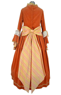 Noleggio Abito Donna Rinascimento e '700: Eleganza Storica di Carnevale