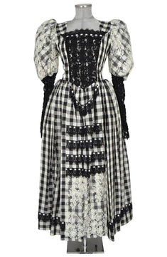 Noleggio abito donna fantasioso del '500 o '800 per Carnevale, Halloween o gothic - storico