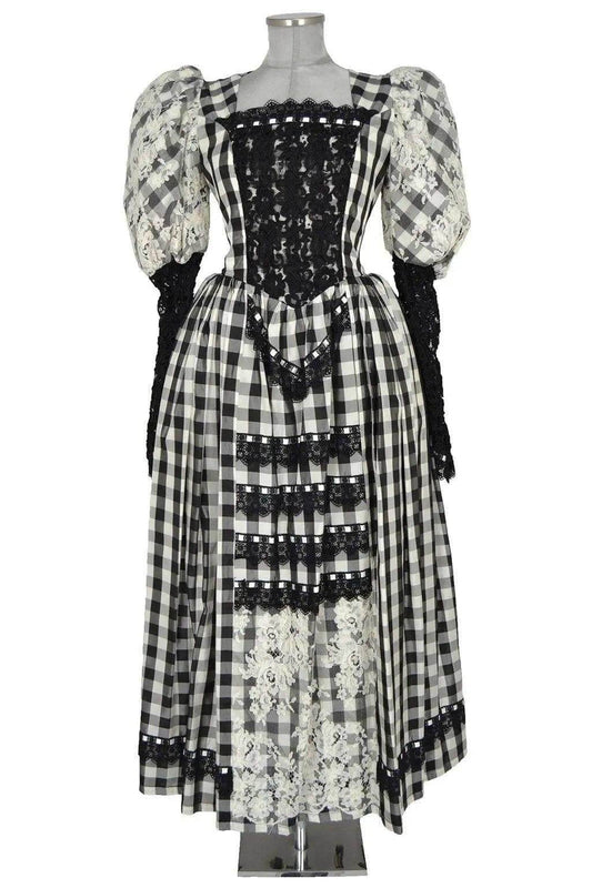 Noleggio abito donna fantasioso del '500 o '800 per Carnevale, Halloween o gothic - storico