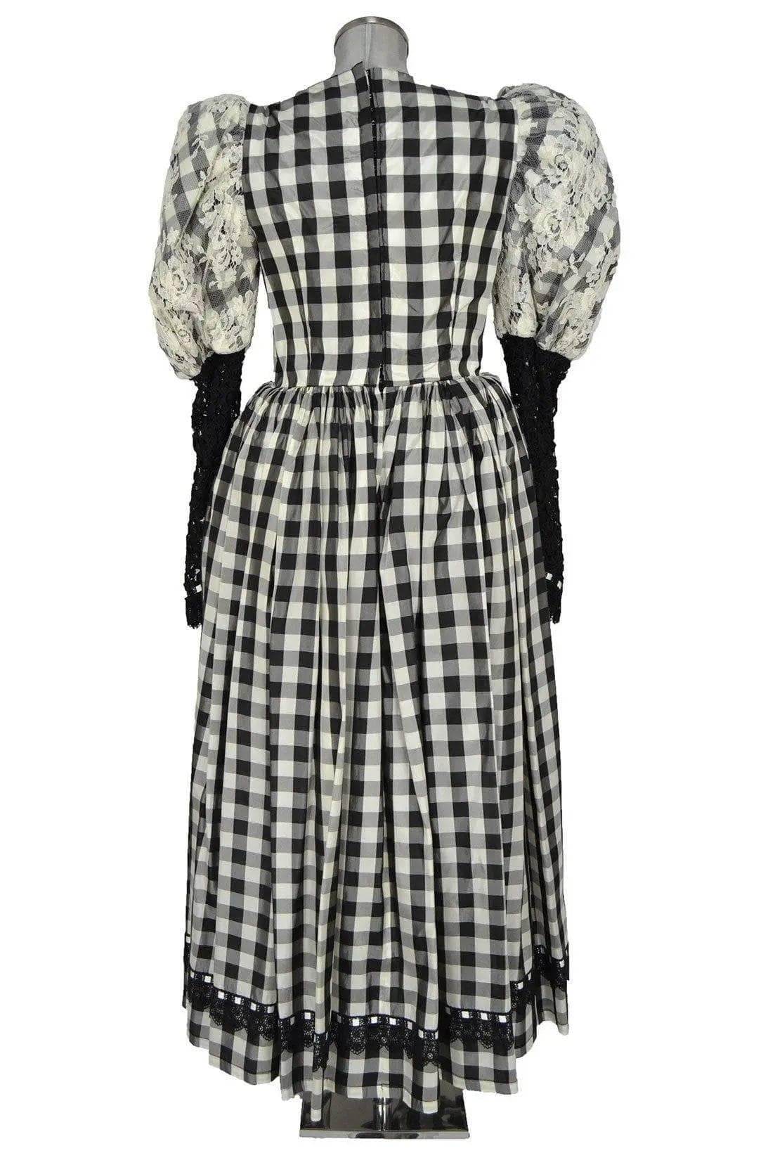 Noleggio abito donna fantasioso del '500 o '800 per Carnevale, Halloween o gothic - storico